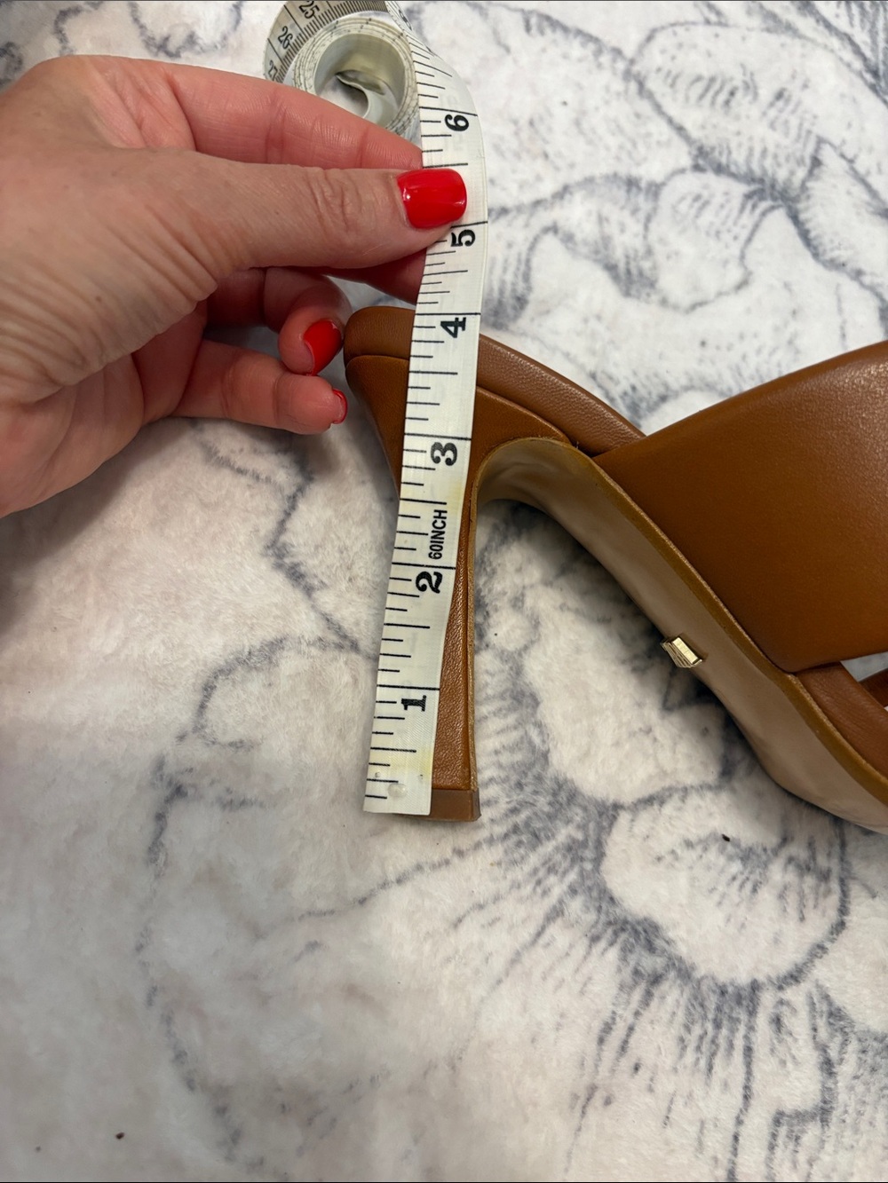 Zara Women’s Tan Leather Square-Toe heeled Sandals - Picture 9 of 9